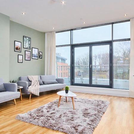 Апартаменты Large Duplex Penthouse - Parking Лидс Экстерьер фото